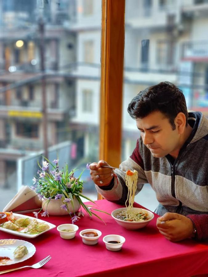 Hotel Om Palace McLeod Ganj Exterior photo