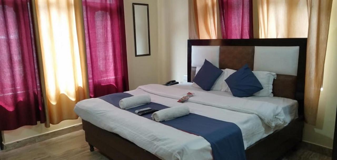 Hotel Om Palace McLeod Ganj Exterior photo